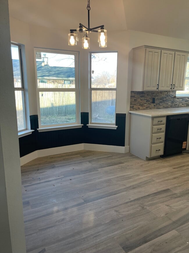 Photo - 338 Richy Rd