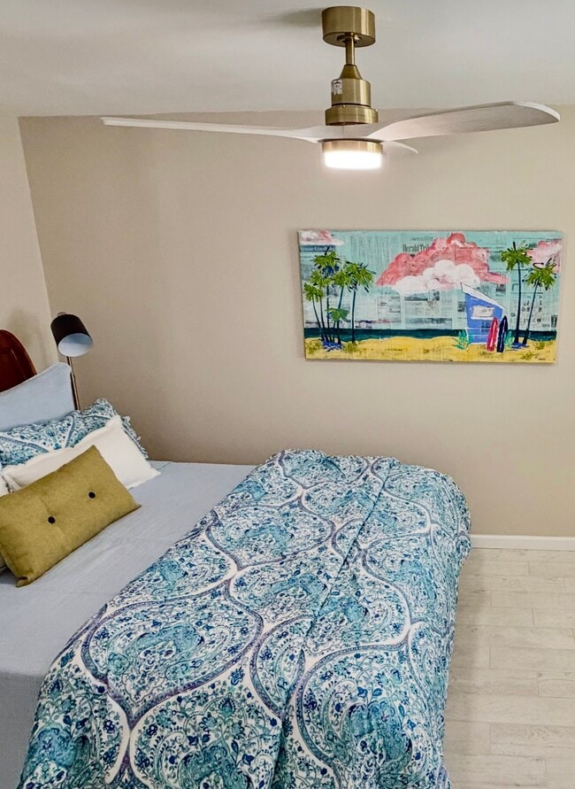 Photo - 220 Park Blvd N Unidad 203