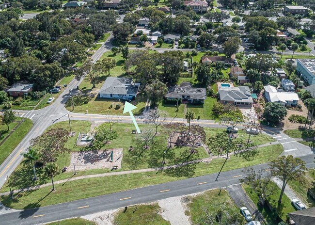 Photo - 2075 37th Ave