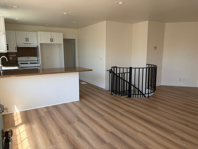 3111 Bayview Dr Unit A