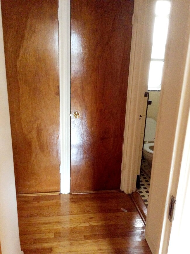 Photo - 111-56 76th Dr