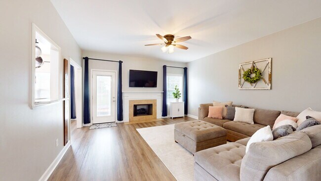 Photo - 2259 Dewey Dr