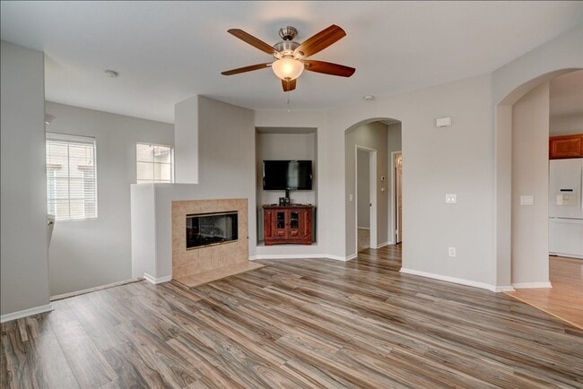 Photo - Fantastic 2 Bedroom Townhome minutes away to Camp Pendleton