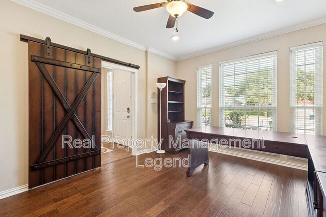 Photo - 1805 Sumac Dr
