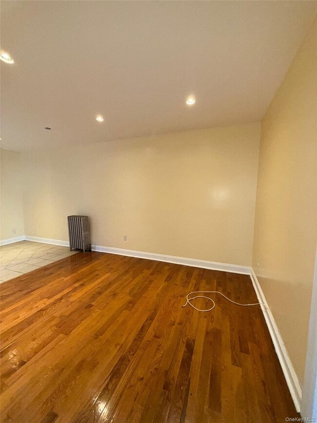 Photo - 132 E 52nd St Unidad 3