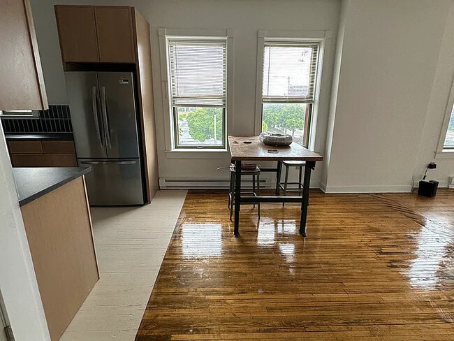 Photo - 601 S 6th St