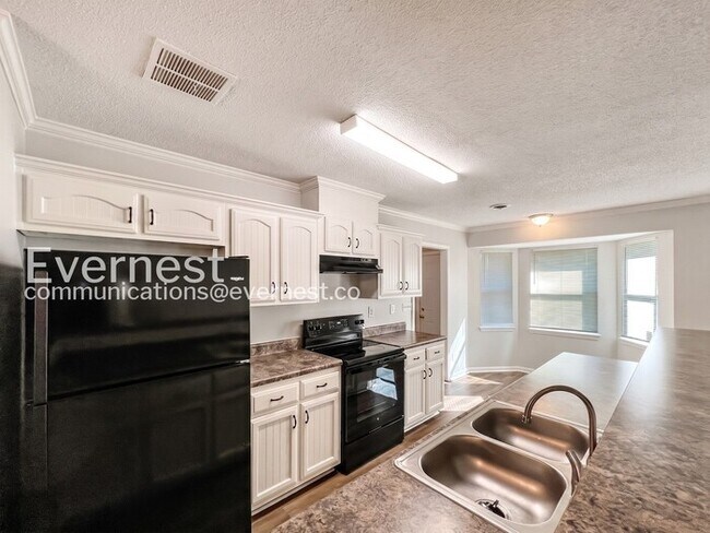 Photo - 8250 Chesterfield Dr