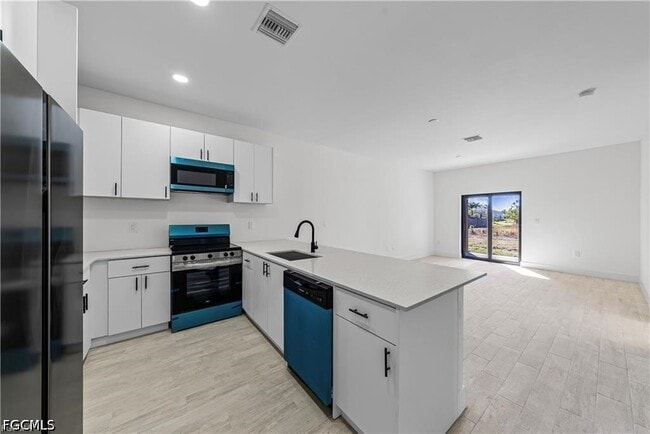 Photo - 2220 Kenneth Ave S