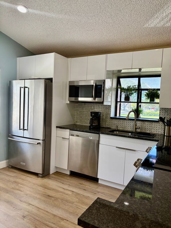 Photo - 8107 Summerbreeze Ln