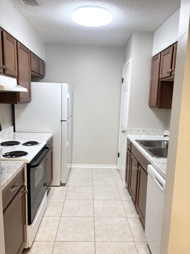 Photo - 8180 Stonebrook Dr