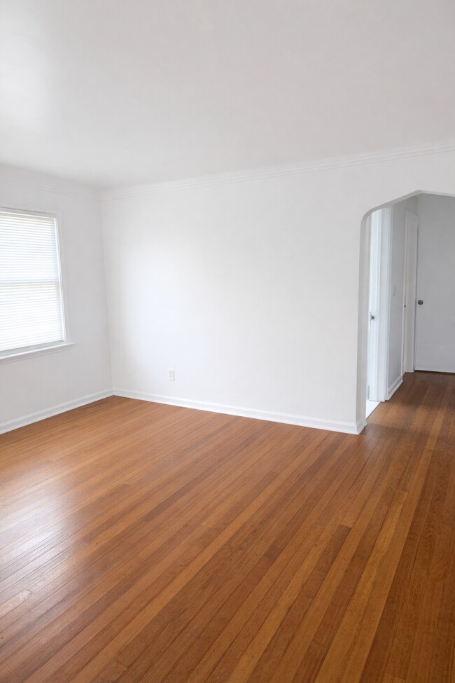 Photo - 14274 Kilbourne Ave