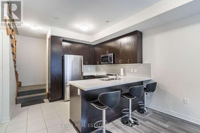 Photo - 2285 McNab Ln