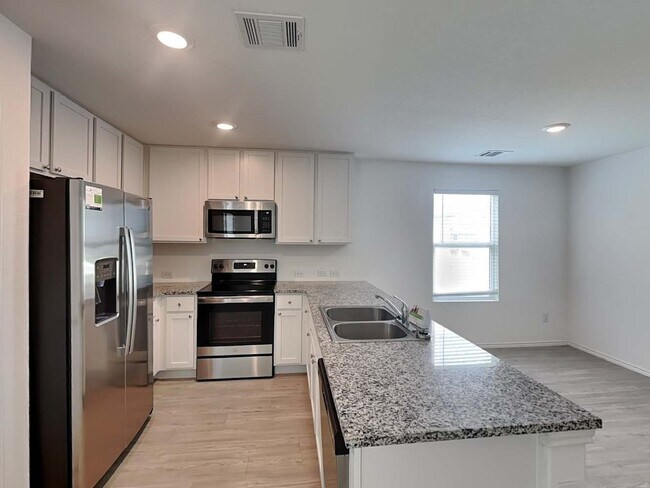 Photo - 144 Parish Ln