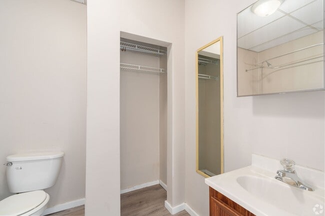 Photo - Karlton Apartments