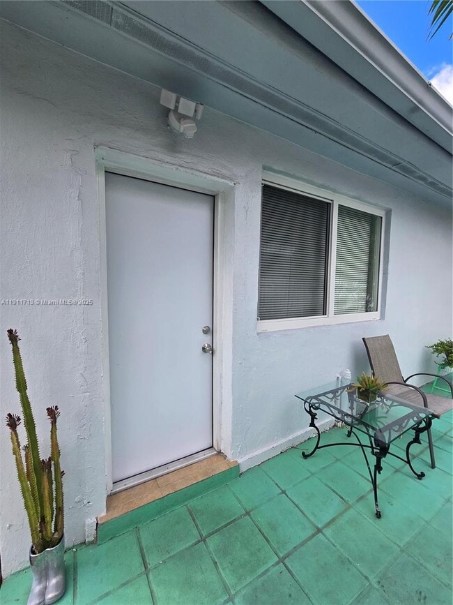 Building Photo - 445 NW 125th St Unit 2