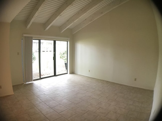 Photo - 1905 West Ln