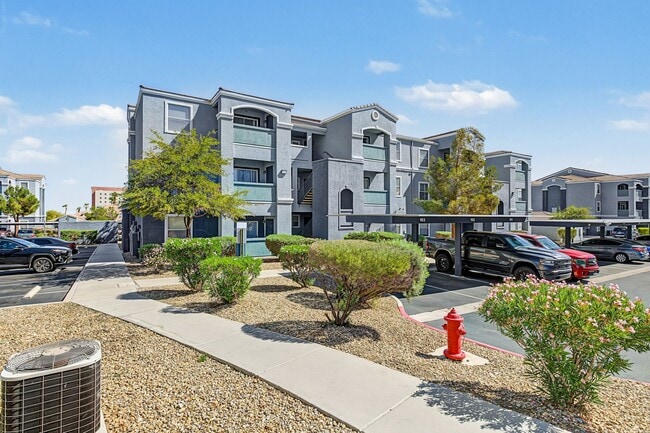 Building Photo - 6955 N Durango Dr
