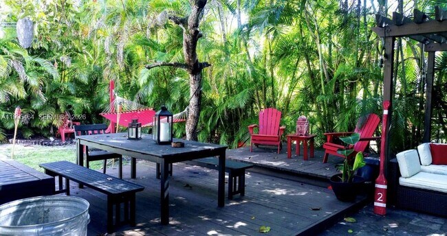 Photo - 5718 SW 48th St