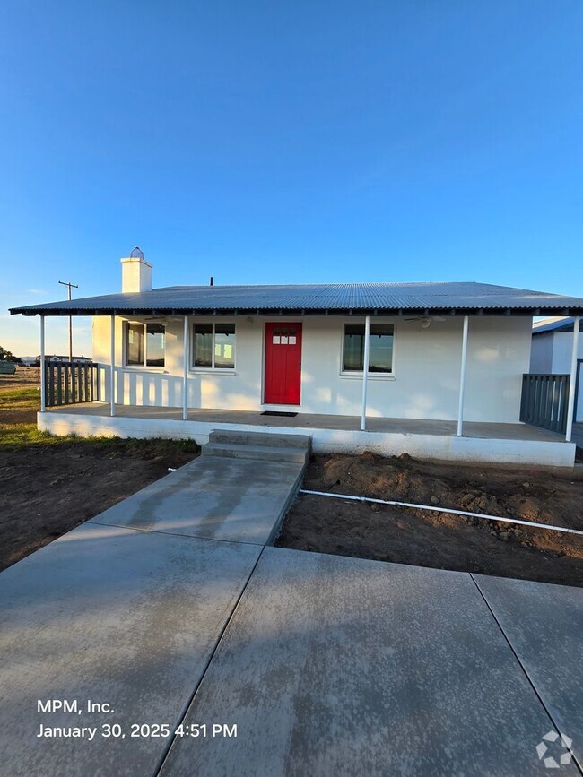 Building Photo - Newly remodeled 2 bedroom 1 bath on acreag... Rental