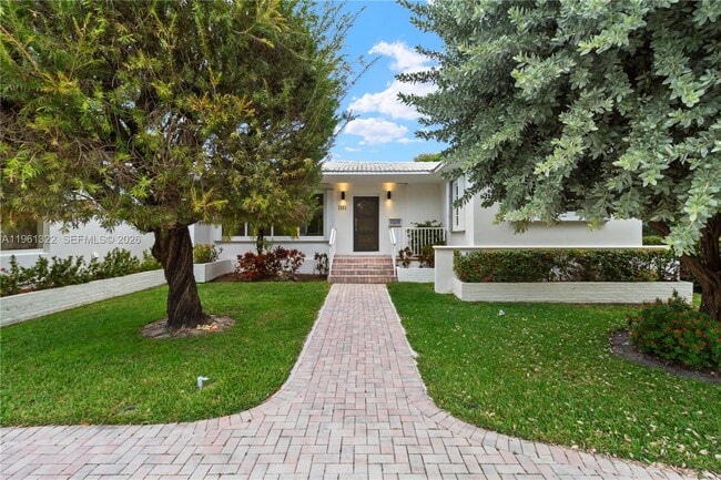 Building Photo - 1261 98th St