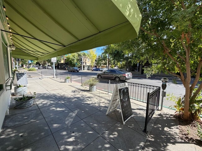 Photo - 2427 J St