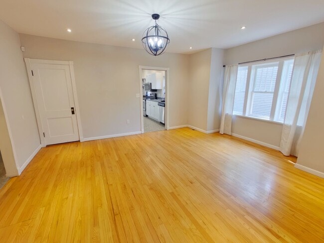 Photo - 144 S Sedgwick St