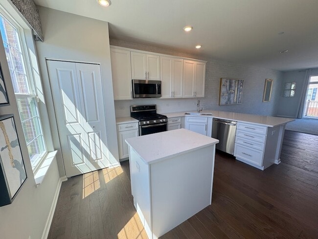 1607 Carlstedt Dr