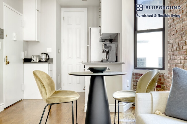 Photo - 214 E 25th St Unit FL3-ID828