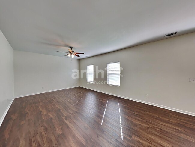 Photo - 601 Scotland Dr