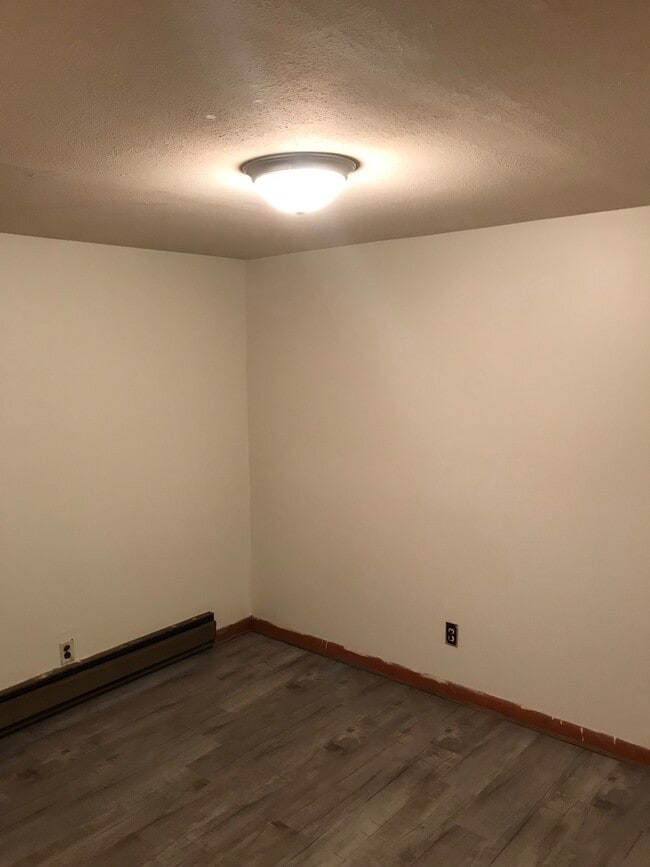 Building Photo - 1203 John Exum Pkwy Unit 1