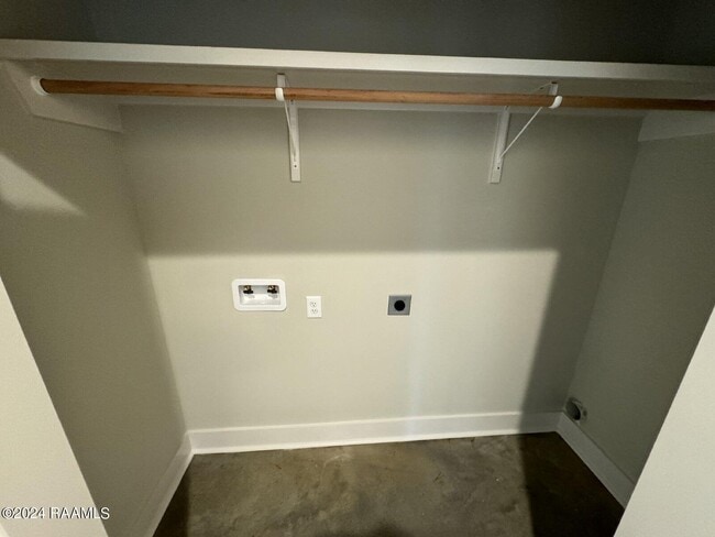 Photo - 106 Satsuma Dr