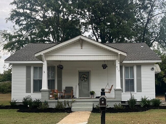 Building Photo - 517 Malone Cir