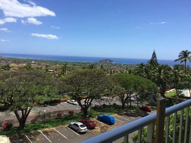 Building Photo - 497: MVT-0432 Unit MAKAHA VALLEY TOWERS