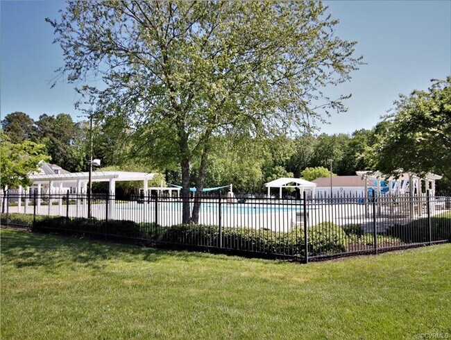 4706 Twin Hickory Lake Dr