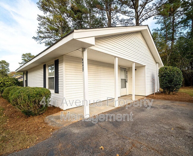 4437 Township Dr Unit 8- A