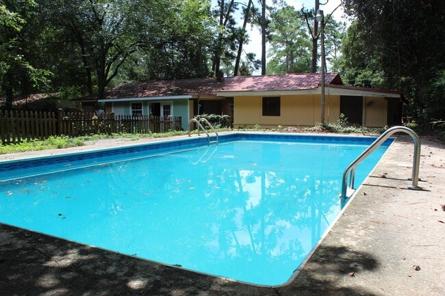 Photo - 1902 Sunset Ln