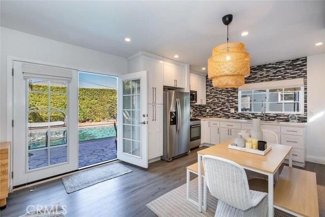 Photo - 7401 El Manor Ave Apartamento