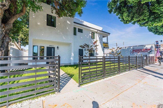 Photo - 5953 Florence Ave Townhome