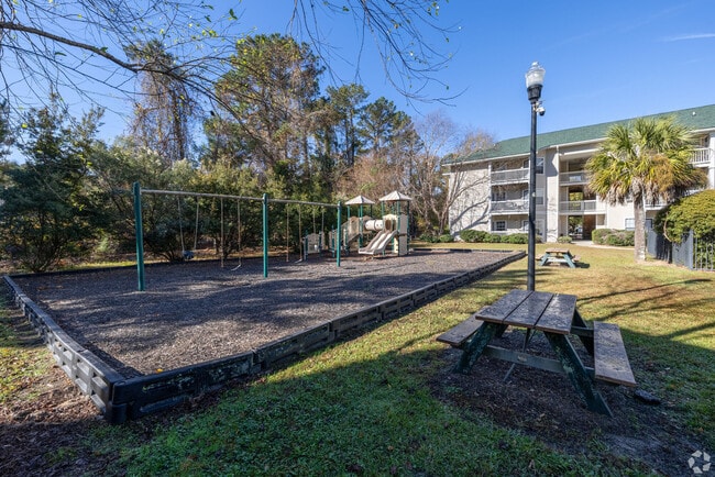 Forest Pointe Apts