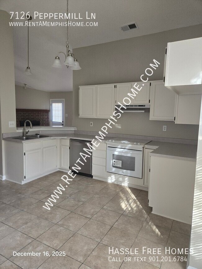 Photo - 7126 Peppermill Ln