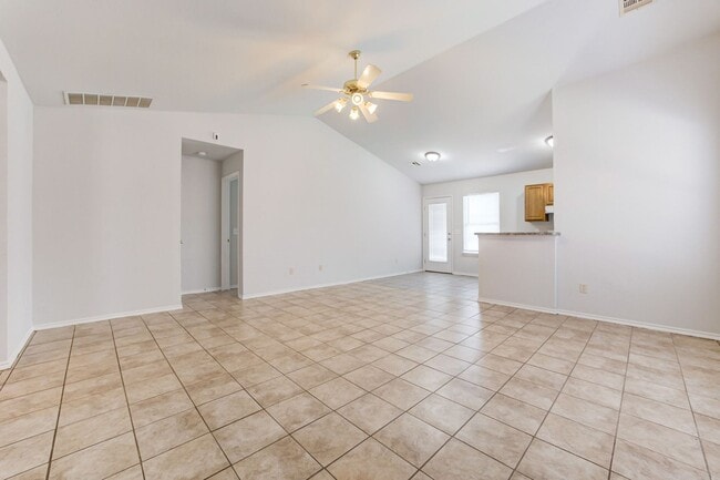 Photo - Cute 3BD/2BTH Duplex in Central East Norman!
