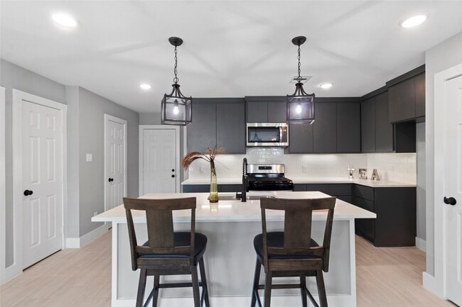 Building Photo - 9946 Lanewell St Rental