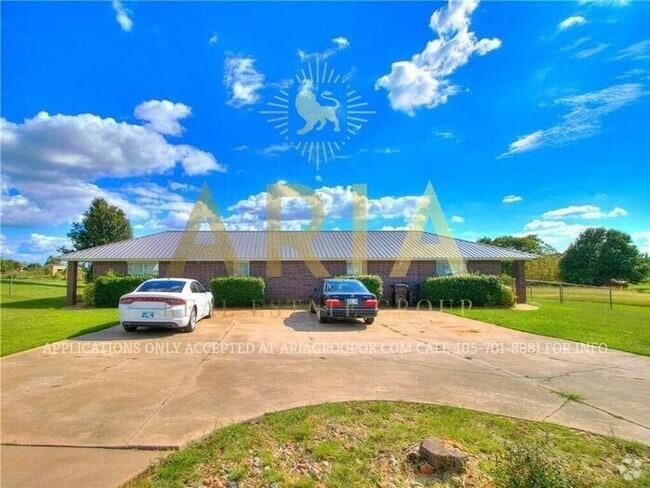 Building Photo - 2 Bed/1 Bath Duplex in Bridge Creek - AVAI... Rental