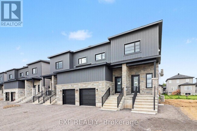 Photo - 1133 Montblanc Cres