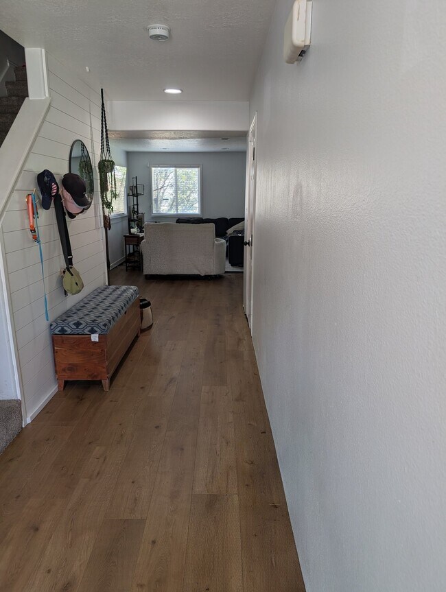 Photo - 1275 W Bridlewood Lp