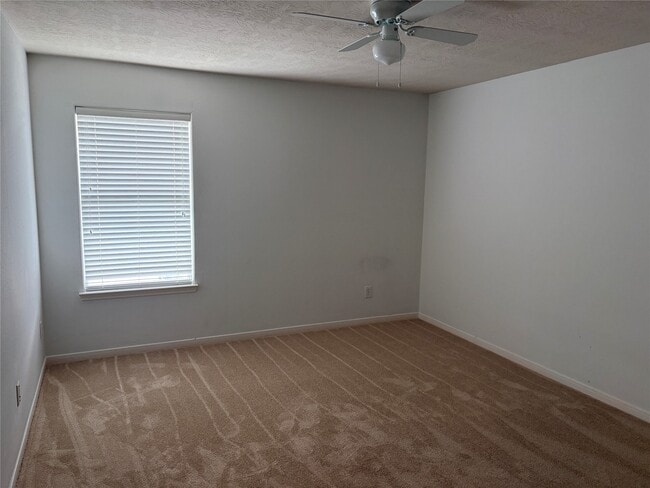 Photo - 410 Sunwood Glen Ln