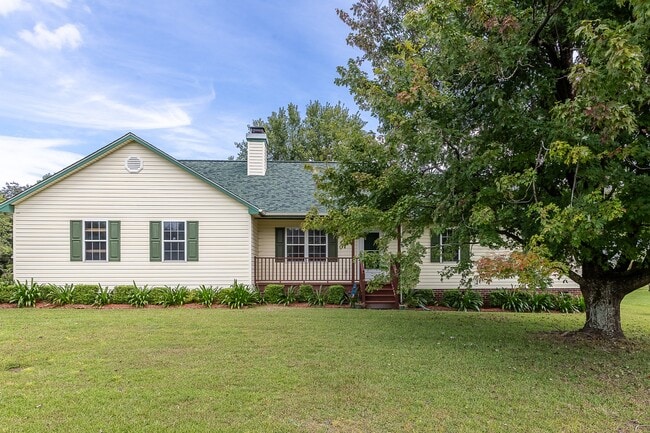 Front of Home - 400 Kant Pl House