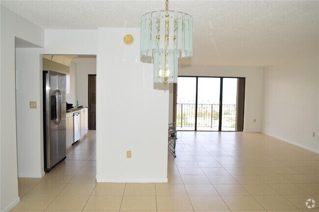 Building Photo - 1201 S Ocean Dr Rental