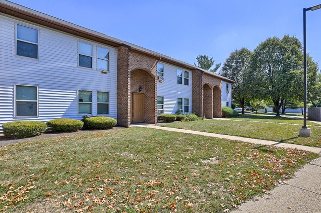 Roxbury Ridge Apartments