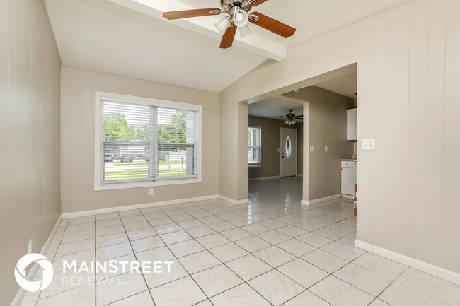 Photo - 2495 Barbarossa Ave